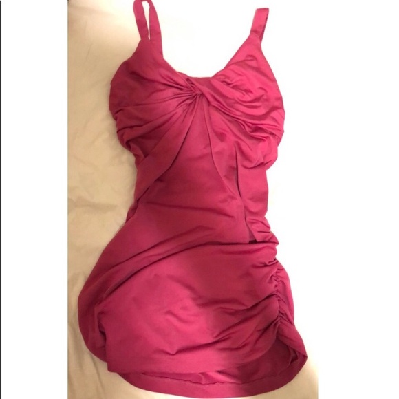 Hot Pink Tank top ๐ - Picture 1 of 2